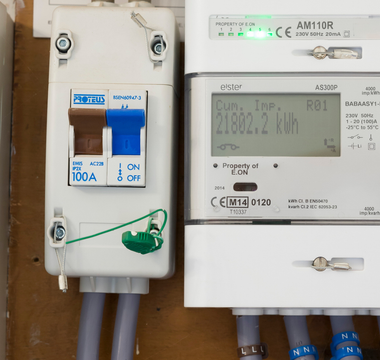 When to Use Electric Meter Seals and Cable Sleeve Markers